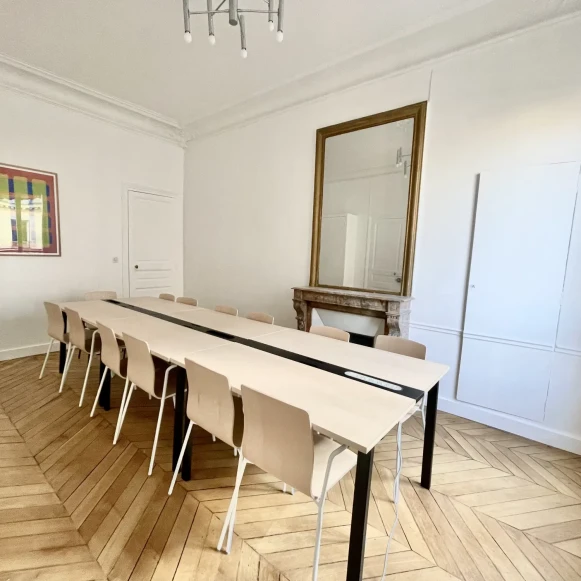 Bureau privé 20 m² 6 postes Location bureau Rue de Liège Paris 75008 - photo 4