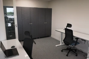 Open Space - 69009 - 3 postes - 900€