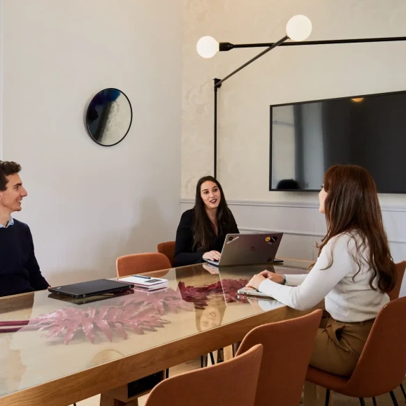 Bureau privé 34 m² 10 postes Coworking Rue Royale Paris 75008 - photo 10