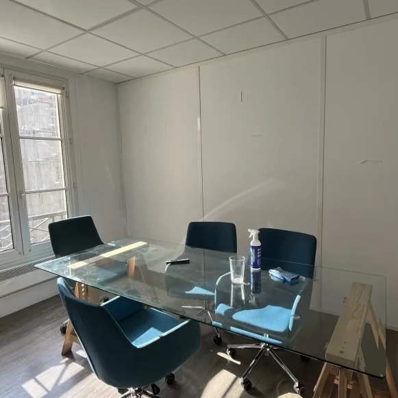 Open Space  10 postes Coworking Rue du 4 septembre Paris 75002 - photo 4