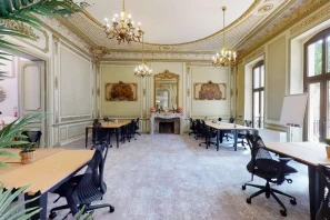 Bureau privé - 13006 - 4 postes - 1636€