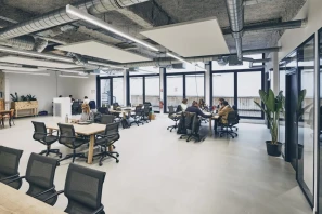 Open Space - 59800 - 150 postes - 308€