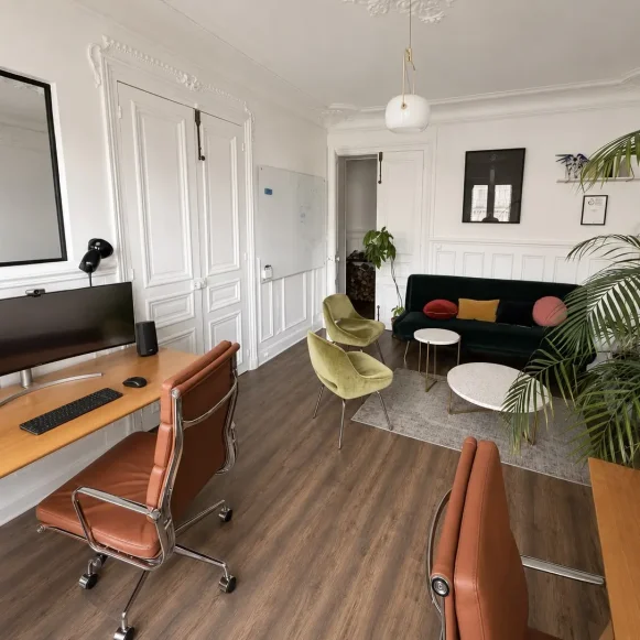Bureau privé 18 m² 4 postes Location bureau Rue du Temple Paris 75003 - photo 4