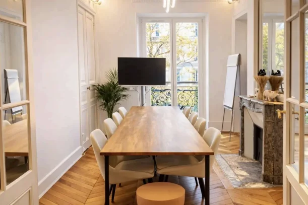 Espace indépendant - 75003 - 28 postes - 12600€