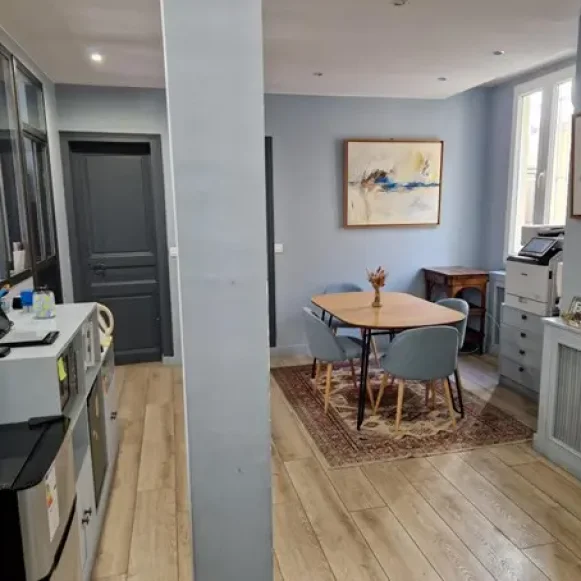 Bureau privé 11 m² 2 postes Location bureau Rue de Surène Paris 75008 - photo 4