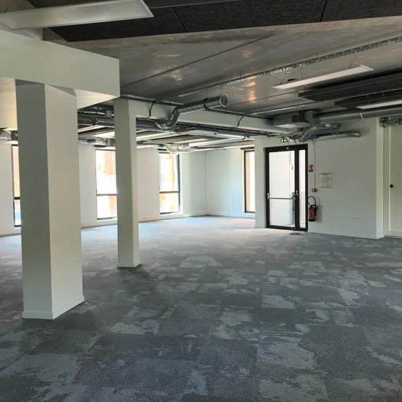 Bureau privé 288 m² 30 postes Coworking Chemin du Vieux Chêne Meylan 38240 - photo 2