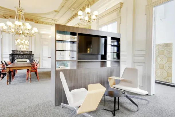 Bureau privé - 75010 - 8 postes - 4360€
