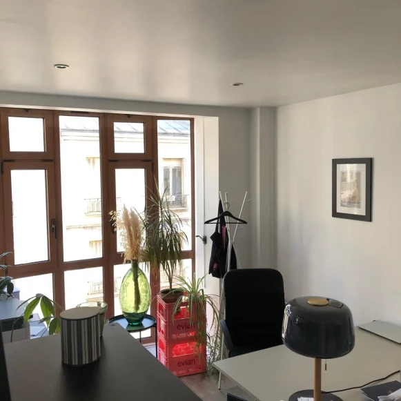 Bureau privé 13 m² 3 postes Coworking Rue Mademoiselle Paris 75015 - photo 6