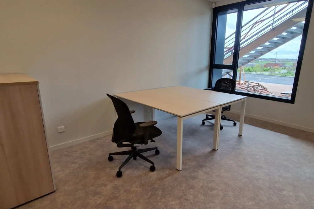 Bureau privé - 72000 - 2 postes - 560€