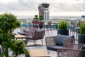 Bureau privé - 06200 - 2 postes - 889€