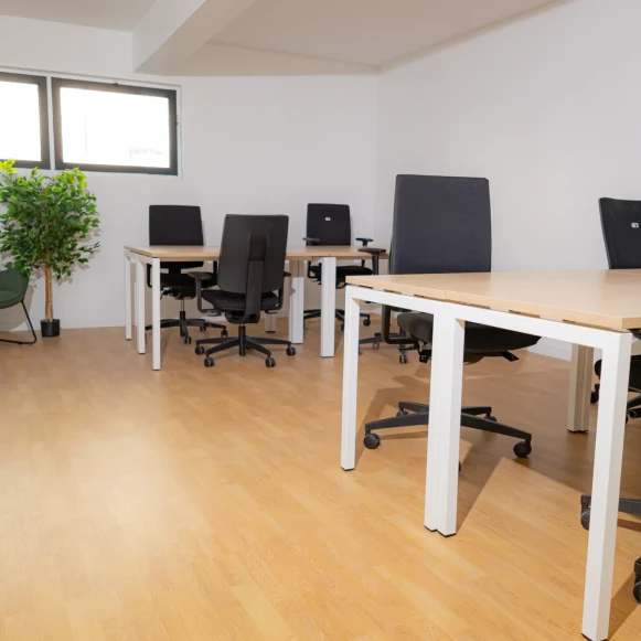 Bureau privé 35 m² 8 postes Coworking Avenue du Général Michel Bizot Paris 75012 - photo 2