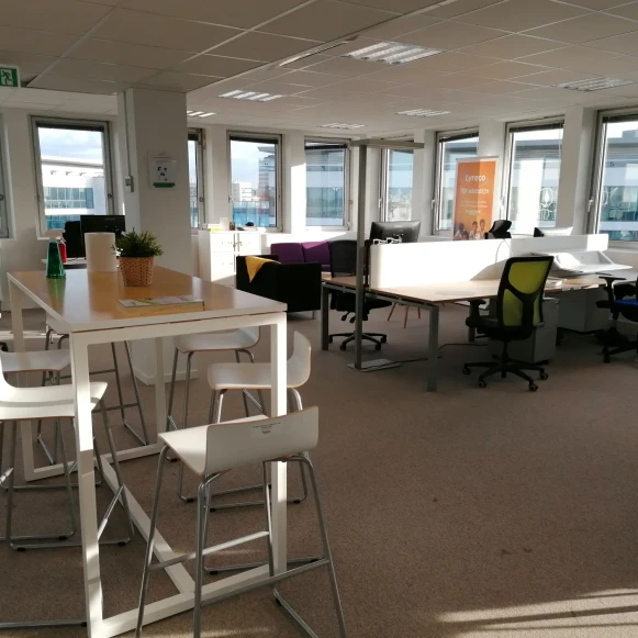 Open Space  50 postes Coworking Rue de Mantes Colombes 92700 - photo 2