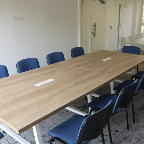 Bureau privé 40 m² 4 postes Coworking Chemin de Malacher Meylan 38240 - photo 4