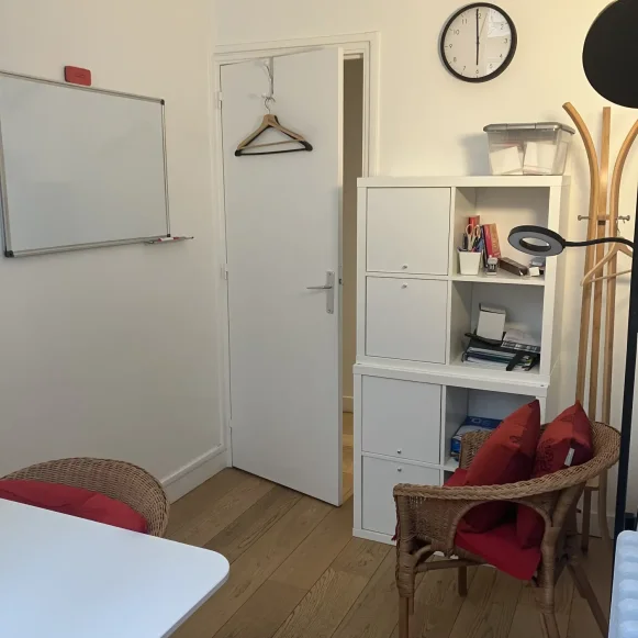 Bureau privé 20 m² 1 poste Location bureau Rue de Naples Paris 75008 - photo 7