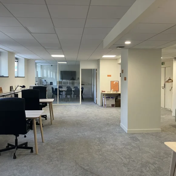 Espace indépendant 110 m² 20 postes Coworking Rue Vendôme Lyon 69006 - photo 1