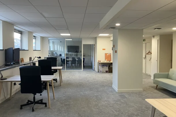 Espace indépendant - 69006 - 20 postes - 3500€