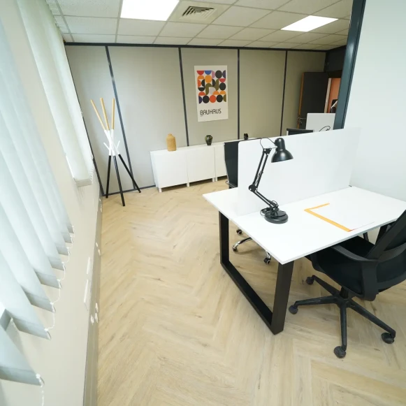 Bureau privé 20 m² 4 postes Coworking Avenue de Norvège Villebon-sur-Yvette 91140 - photo 1