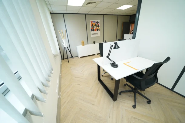 Bureau privé - 91140 - 4 postes - 2000€