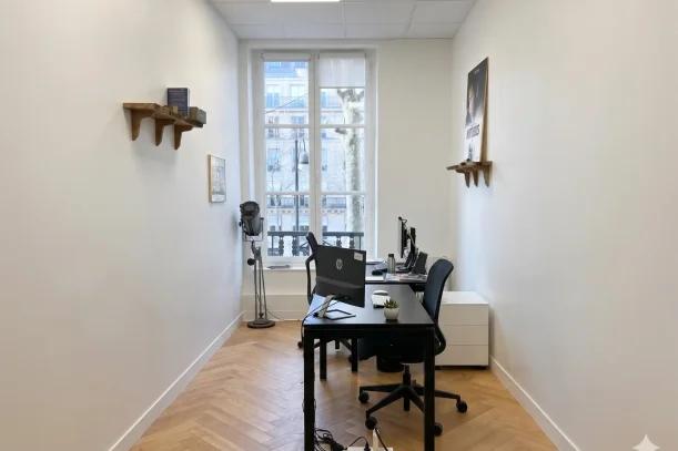 Espace indépendant - 75008 - 37 postes - 15560€