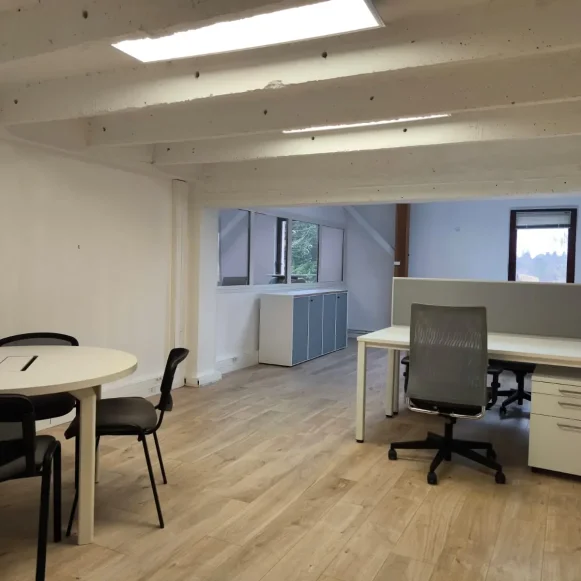 Bureau privé 31 m² 8 postes Location bureau  Feucherolles 78810 - photo 1