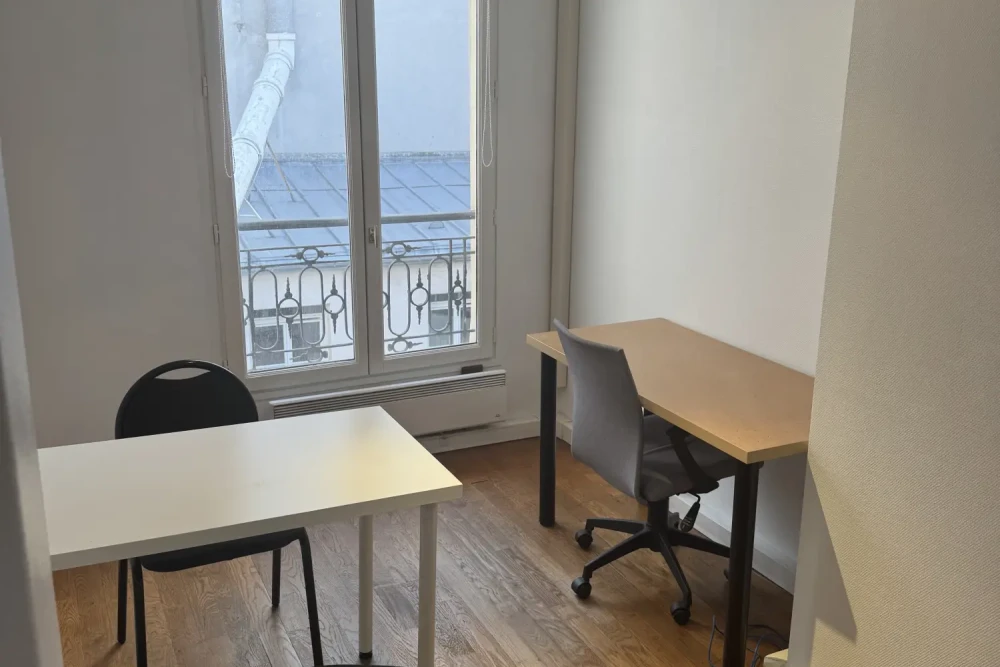 Bureau privé - 75009 - 1 poste - 900€