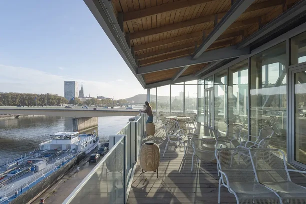 Bureau privé - 76100 - 7 postes - 2290€