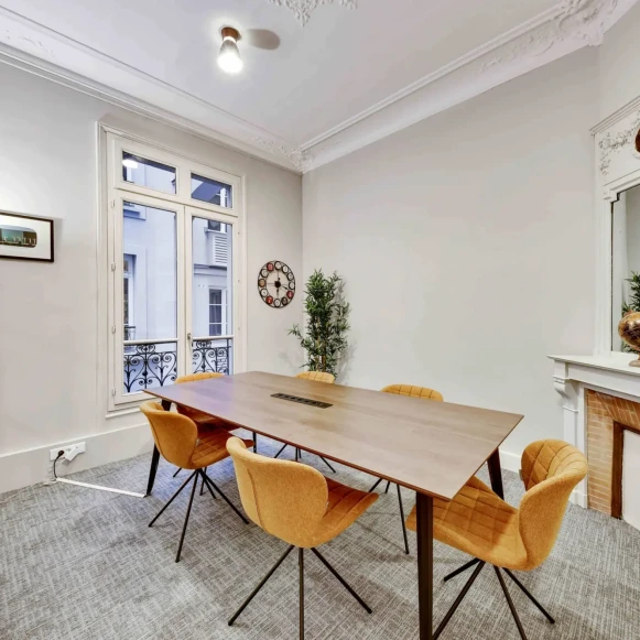 Espace indépendant 170 m² 30 postes Coworking Rue Saint-Lazare Paris 75009 - photo 4