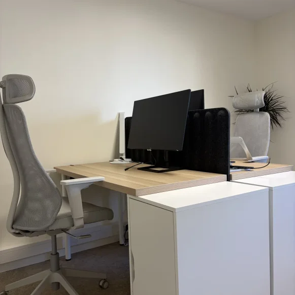 Bureau privé 13 m² 2 postes Coworking Avenue Louise Michel Rezé 44400 - photo 1