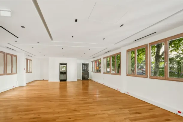 Espace indépendant - 75018 - 42 postes - 16000€