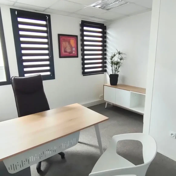 Bureau privé 11 m² 1 poste Coworking Avenue Barbara Trignac 44570 - photo 2