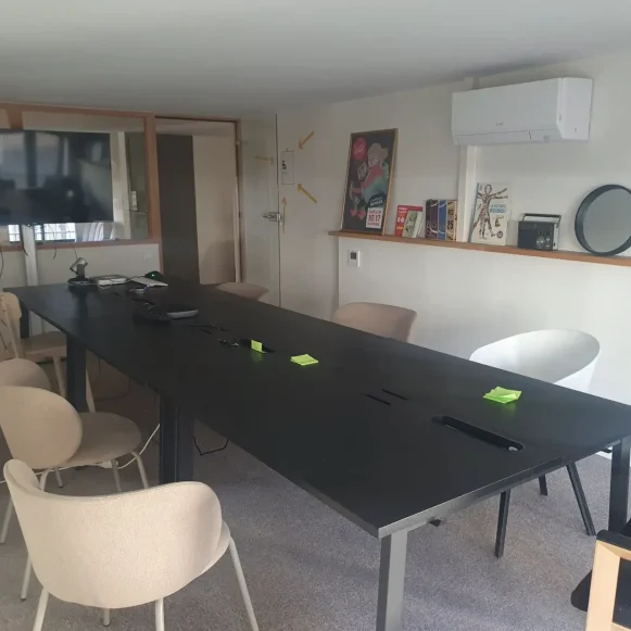 Bureau privé 25 m² 8 postes Location bureau Rue d'Arménie Lyon 69003 - photo 5
