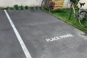 Open Space - 93100 - 1 poste - 250€