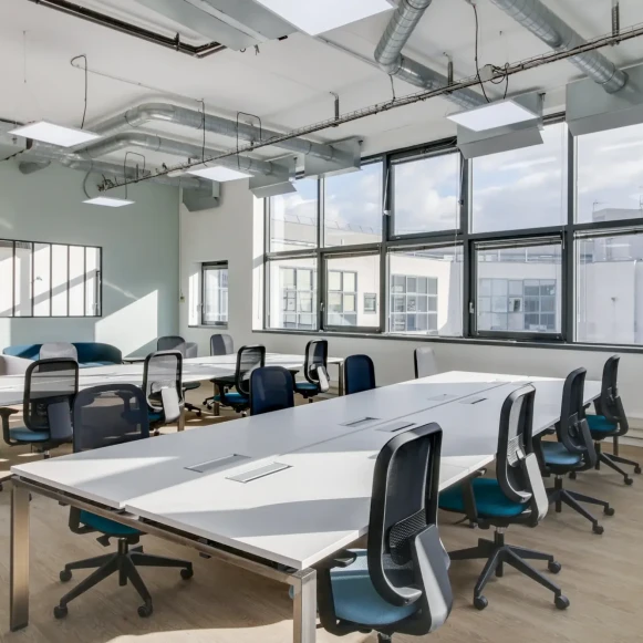 Espace indépendant 480 m² 50 postes Location bureau Rue Villeneuve Clichy 92110 - photo 1