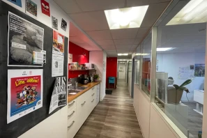 Open Space - 75011 - 1 poste - 280€