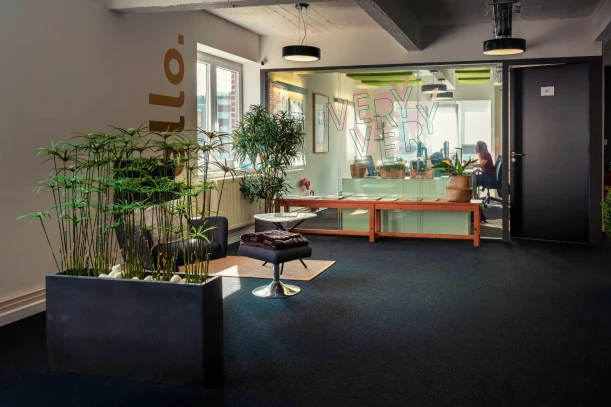 Open Space - 59493 - 8 postes - 130€