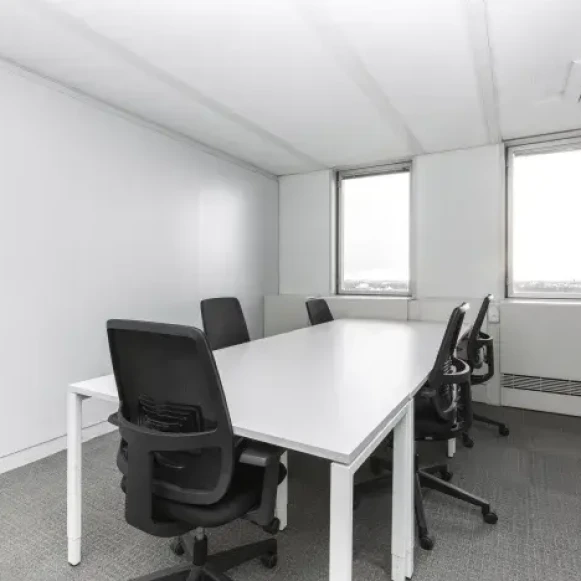 Bureau privé 24 m² 6 postes Coworking Place des Halles Strasbourg 67000 - photo 3