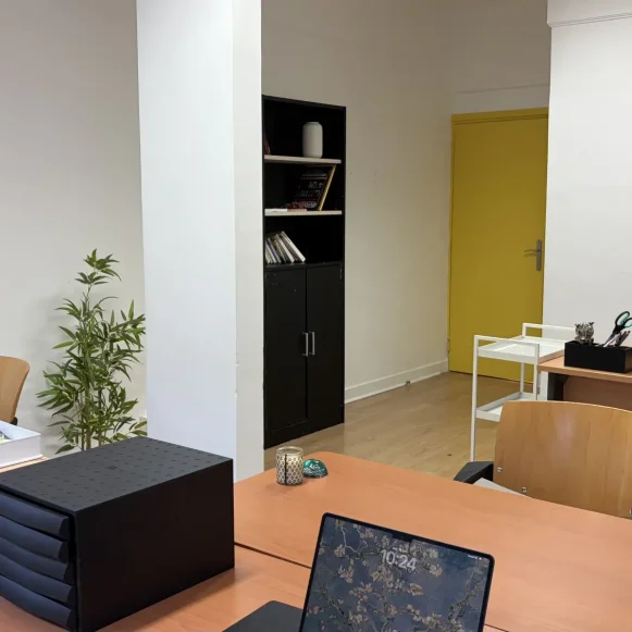 Bureau privé 21 m² 4 postes Coworking Avenue Jean Moulin Montreuil 93100 - photo 3