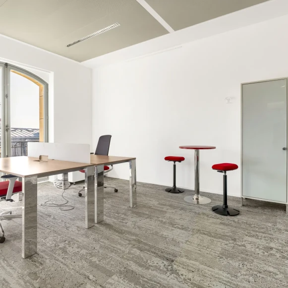 Espace indépendant 2 700 m² 240 postes Coworking Rue de Presbourg Paris 75016 - photo 10