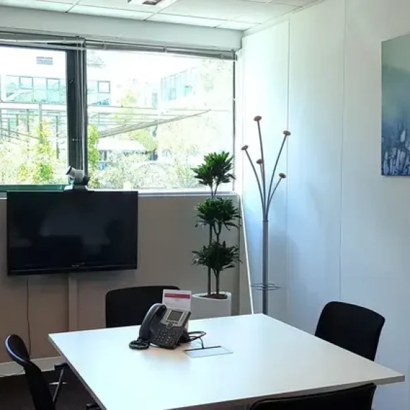 Bureau privé 5 m² 1 poste Coworking Avenue Charles de Gaulle Neuilly-sur-Seine 92200 - photo 5