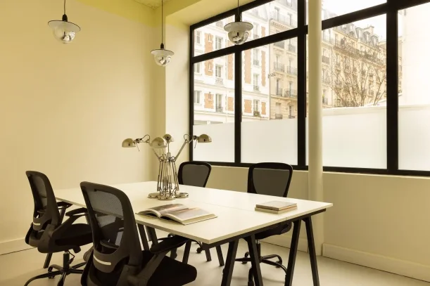 Bureau privé - 75018 - 1 poste - 490€