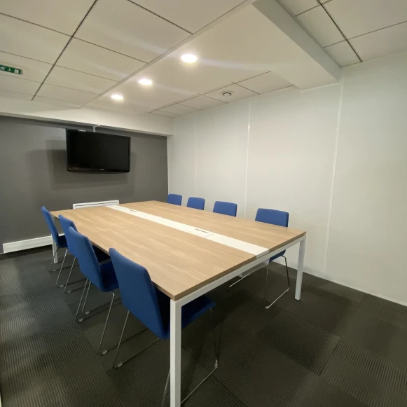 Bureau privé 13 m² 2 postes Location bureau Rue Diderot Nanterre 92000 - photo 4