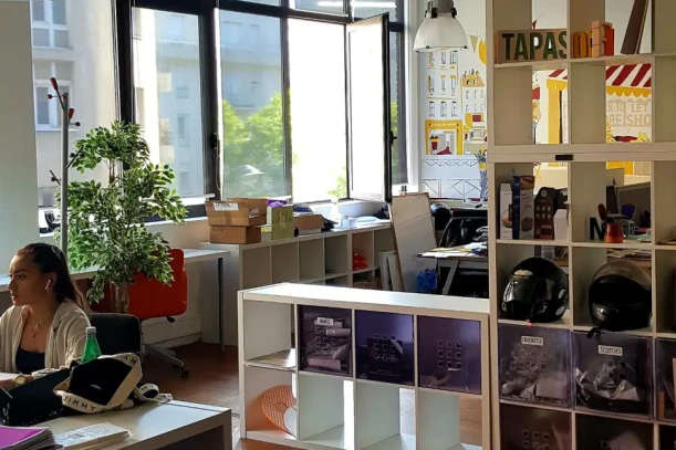 Open Space - 92110 - 3 postes - 300€