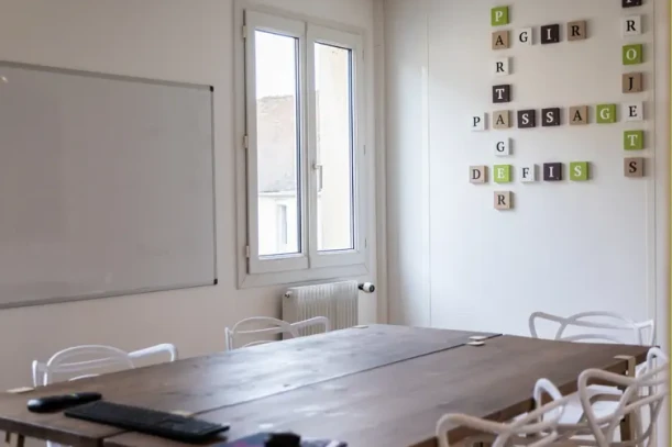 Bureau privé - 95270 - 3 postes - 532.5€