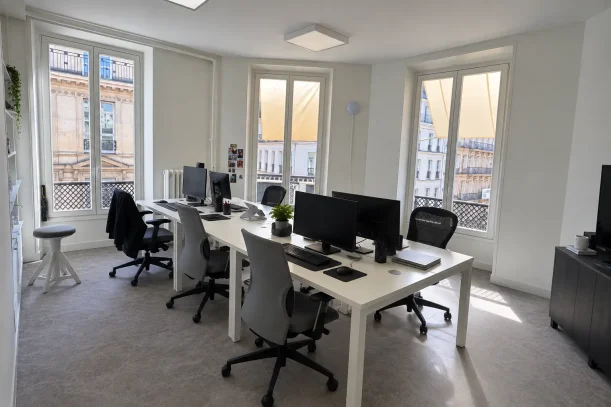 Bureau privé - 75009 - 8 postes - 3200€