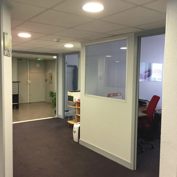 Espace indépendant 16 m² 4 postes Location bureau Avenue Foch Saint-Mandé 94160 - photo 4