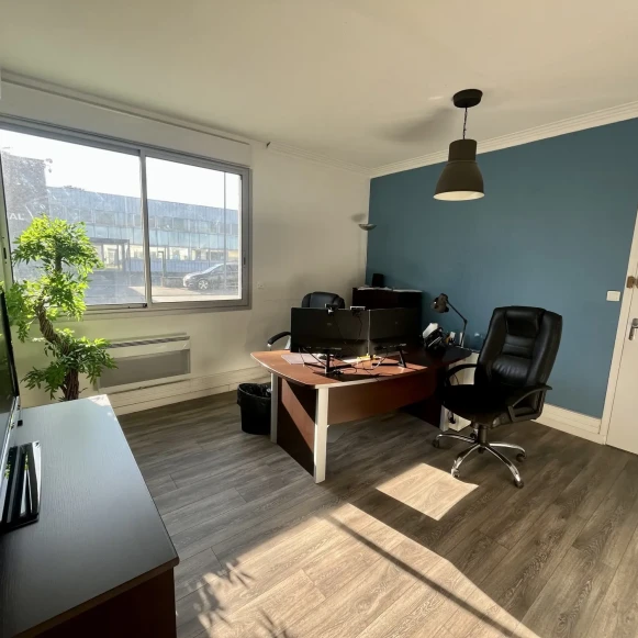 Bureau privé 60 m² 9 postes Coworking Rue Léon Joulin Toulouse 31100 - photo 3