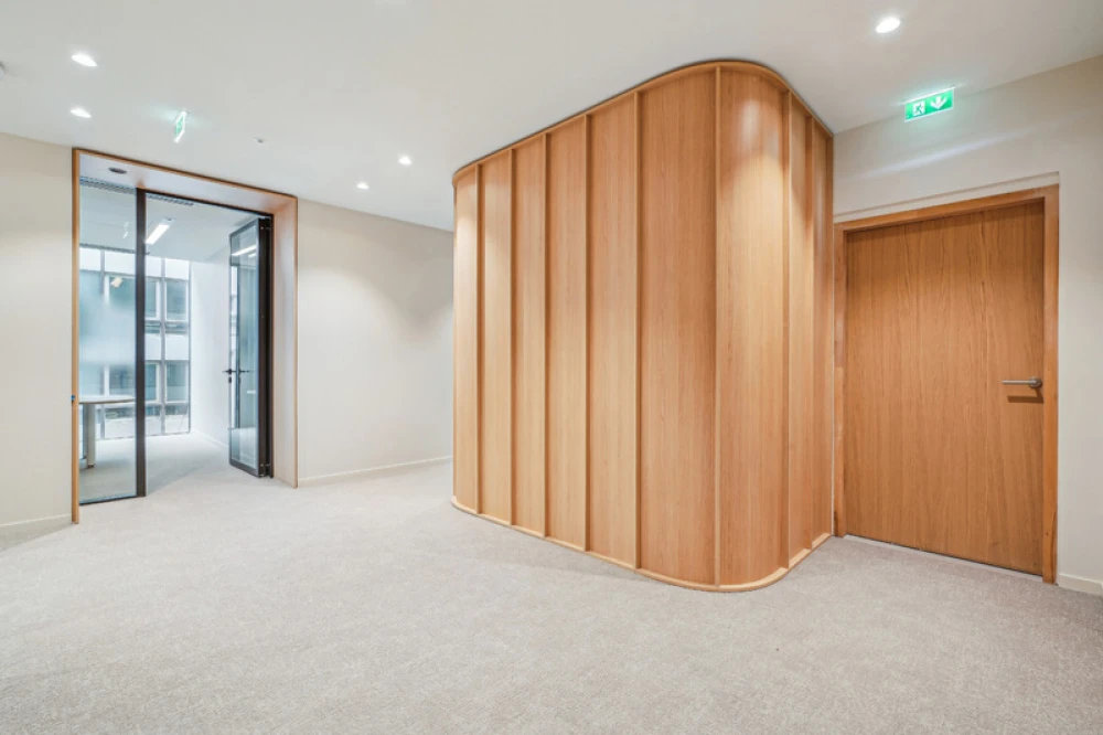 Bureau privé - 75008 - 30 postes - 48000€