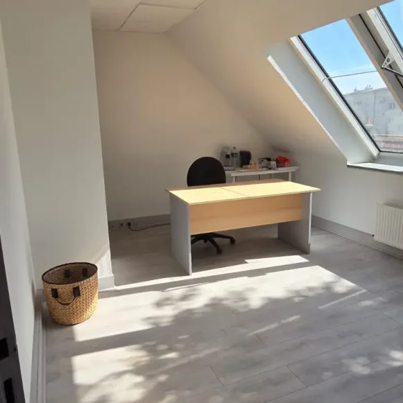 Bureau privé 12 m² 2 postes Coworking Boulevard Jeanne d'Arc Argenteuil 95100 - photo 3