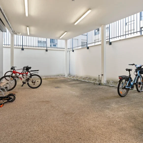 Bureau privé 99 m² 18 postes Location bureau Rue Pablo Neruda Levallois-Perret 92300 - photo 9
