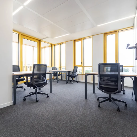 Bureau privé 36 m² 8 postes Location bureau Chemin de l'Arénas Nice 06200 - photo 10